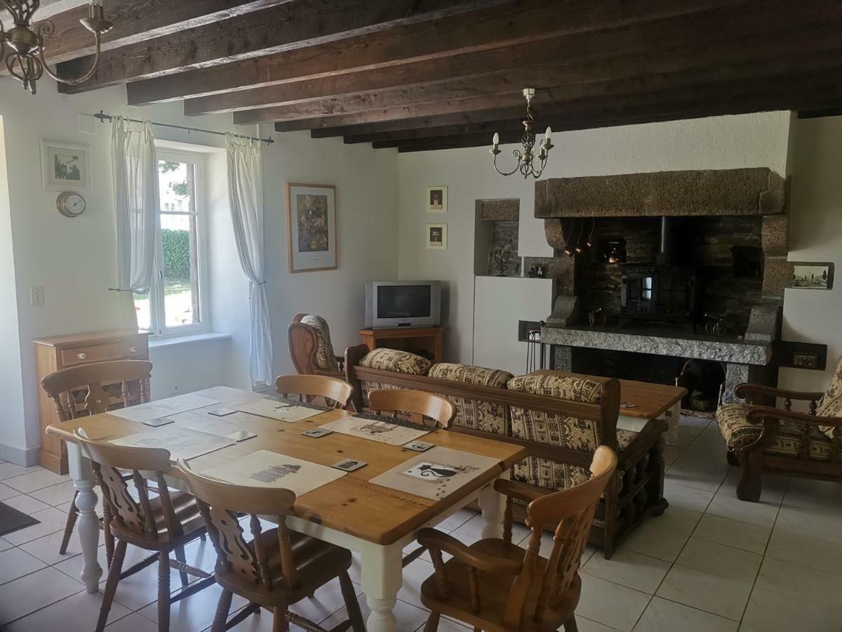 La Loctais Villa Les Portes du Coglais Luaran gambar