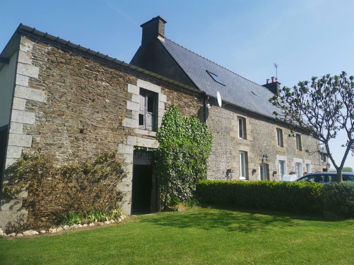 La Loctais Villa Les Portes du Coglais Luaran gambar